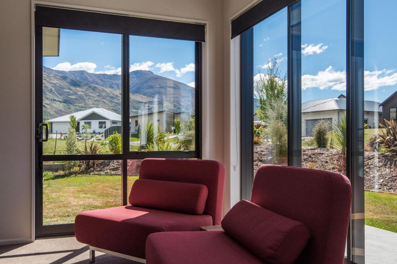 Simply Stunning Villa Wanaka Exteriör bild